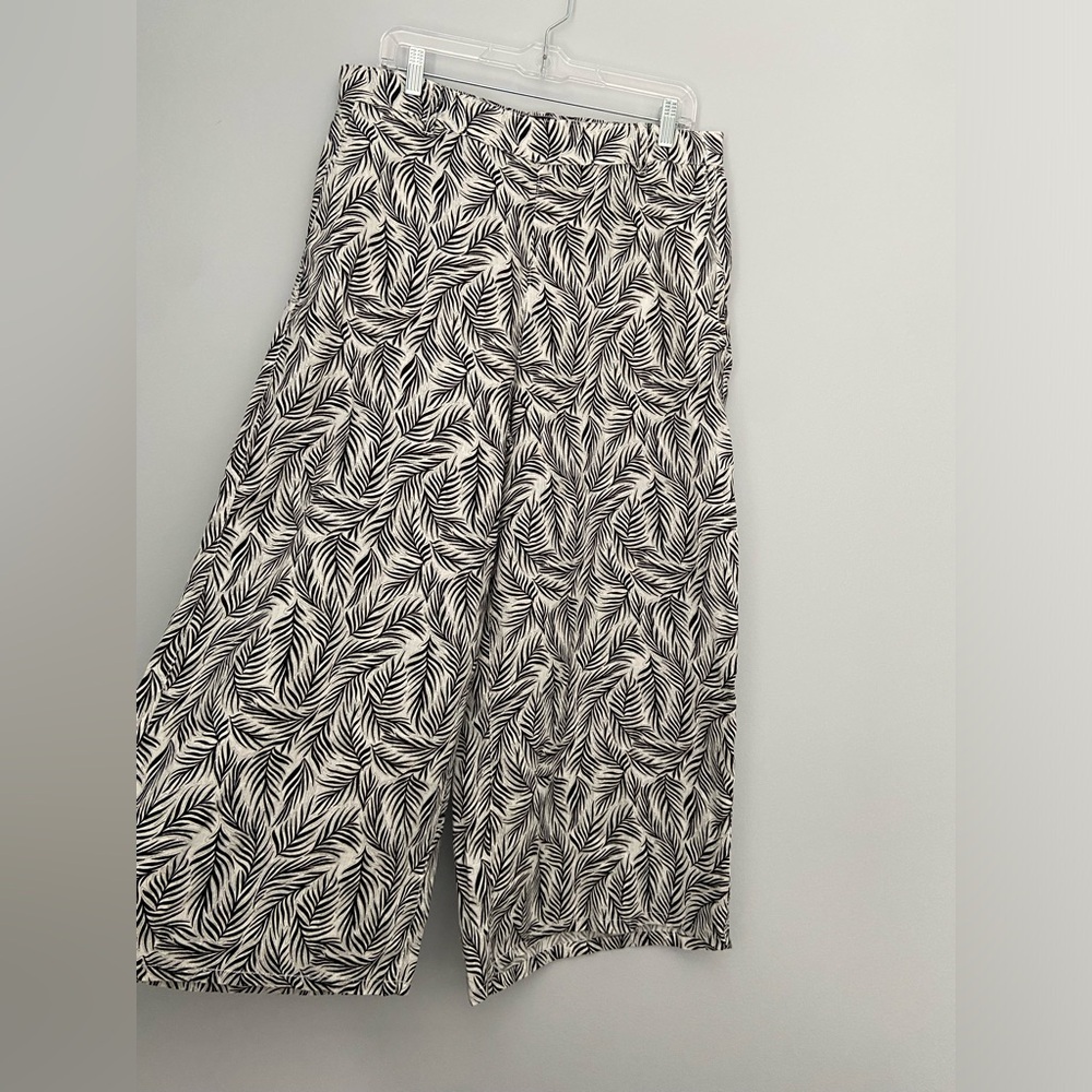 Tahari 100% Linen Wide Leg Pants Sz XL Black White Palm Leaf Print Lightweight